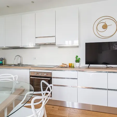 Iflat Bright & Cozy Retreat *